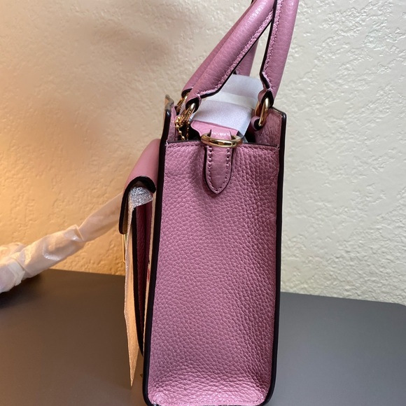 Coach Mini Pepper Crossbody With Heart Petal Print NEW ARRIVAL BESTSELLER - Picture 9 of 13